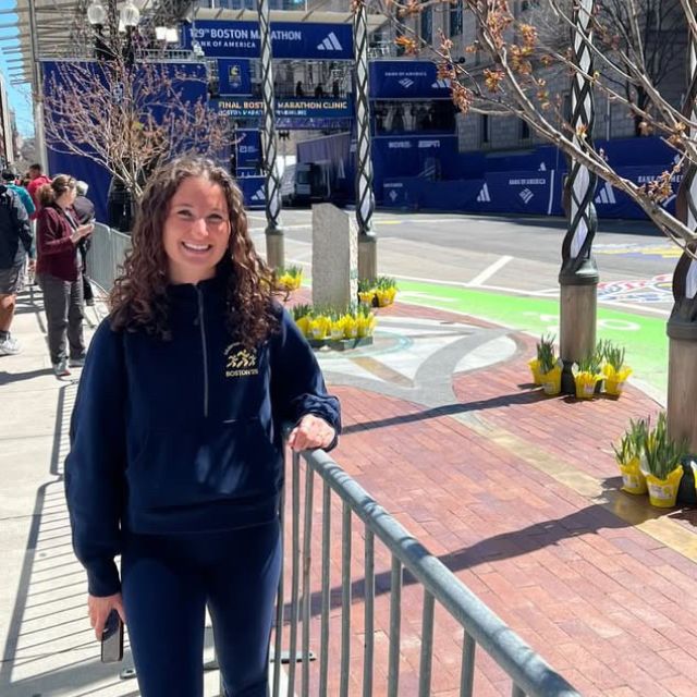 Training for the Boston Marathon? No big deal 😮‍💨💪 @ekouf3 showing us how it’s done 💫 Boston Marathon training in full swing, and Aspire’s there to fuel every step. Here’s to chasing goals and feeling good doing it 💚🏃‍♀️

#EnergyNotAnxiety
#AspireHealthyEnergyDrinks #UnextremeEnergy #EnergyDrinks
